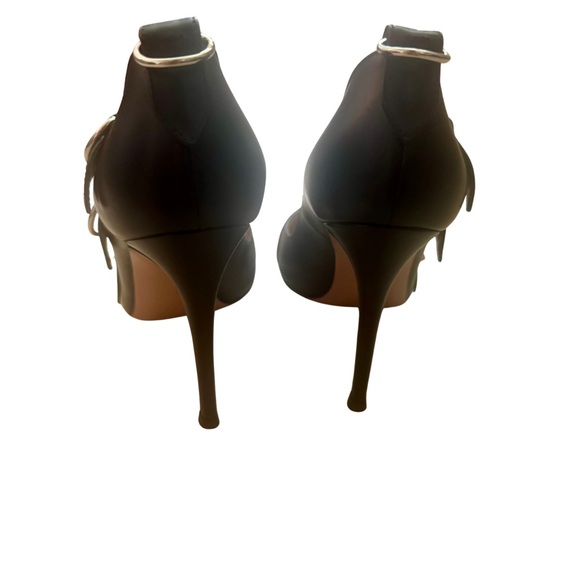 Gianvito Rossi Clash Black Leather Heels with Bucle Detail - Picture 9 of 15